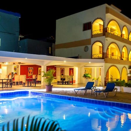 Hotel Las Palmeras Сосуа Экстерьер фото
