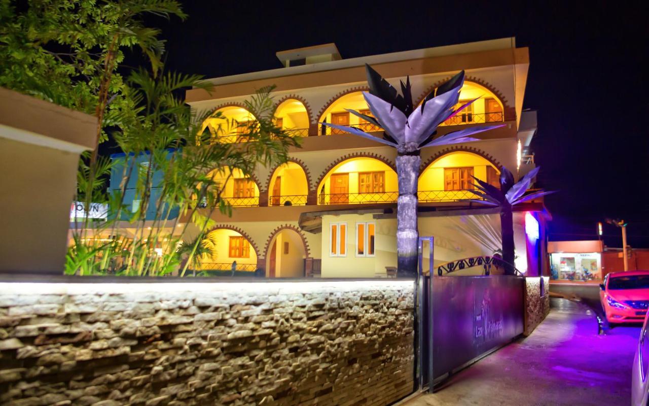 Hotel Las Palmeras Сосуа Экстерьер фото